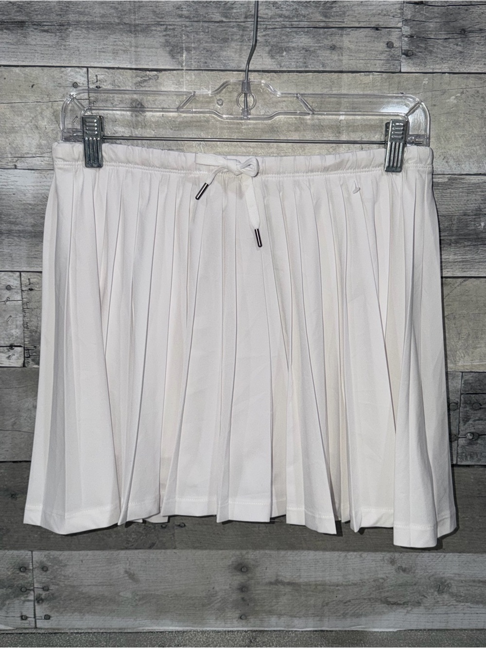 VUORI Clementine Pleated Miniskirt In White - Size - Small